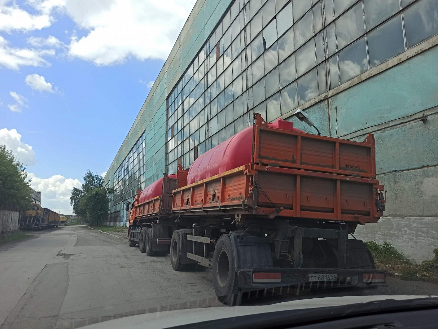 Емкость горизонтальная 10000л с волнорезом